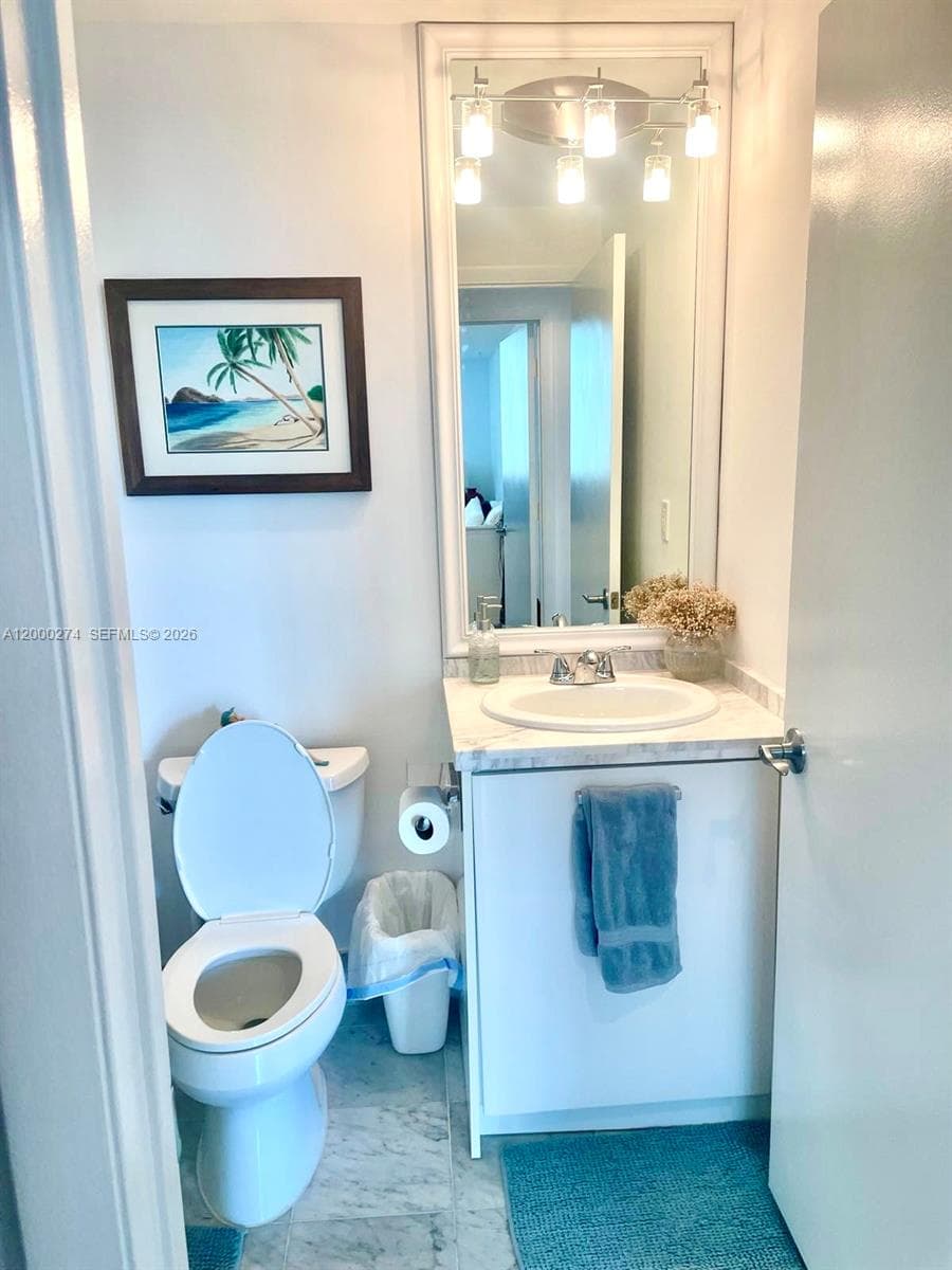 244 Biscayne Blvd # 1709, Miami FL 33132 — 21