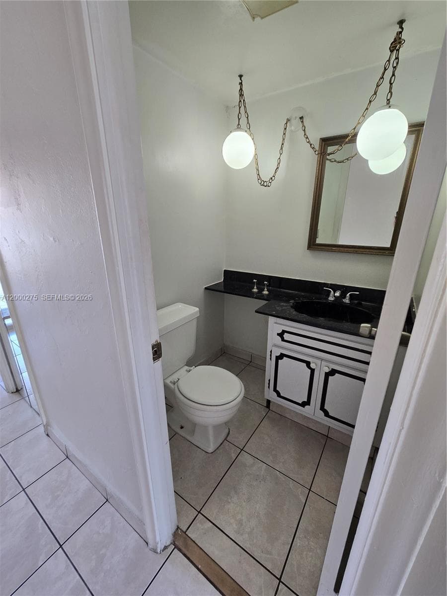 932 W 80th Pl, Hialeah FL 33014 — 6