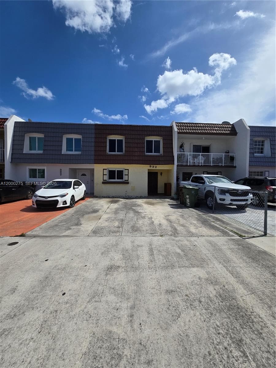 932 W 80th Pl, Hialeah FL 33014 — 20