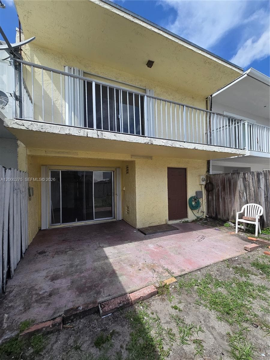 932 W 80th Pl, Hialeah FL 33014 — 18