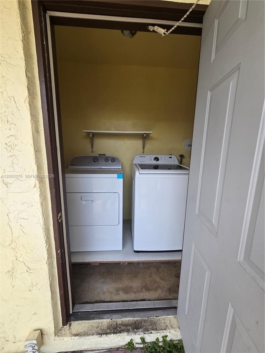 932 W 80th Pl, Hialeah FL 33014 — 19