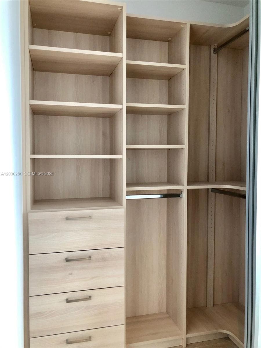 2900 NE 7 AVE # 2907, Miami FL 33137 — 26