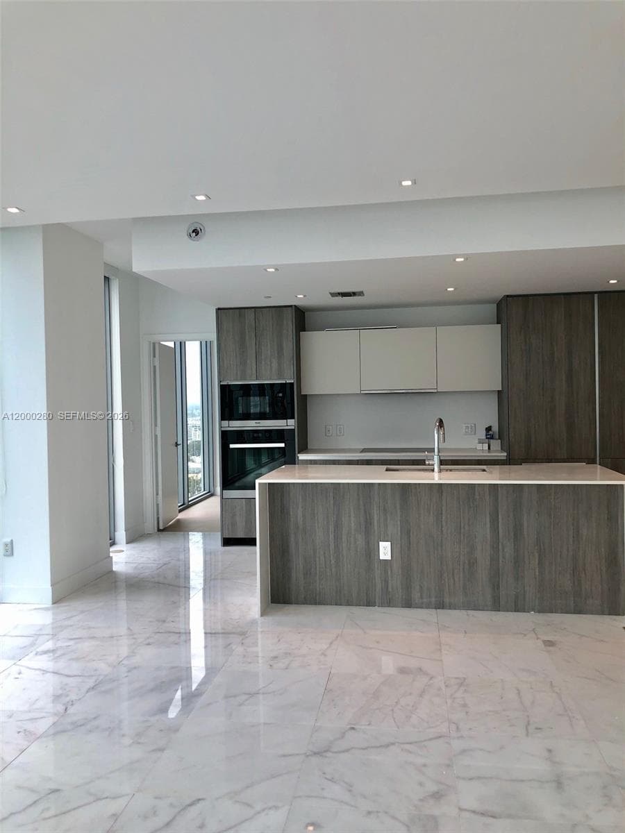 2900 NE 7 AVE # 2907, Miami FL 33137 — 3
