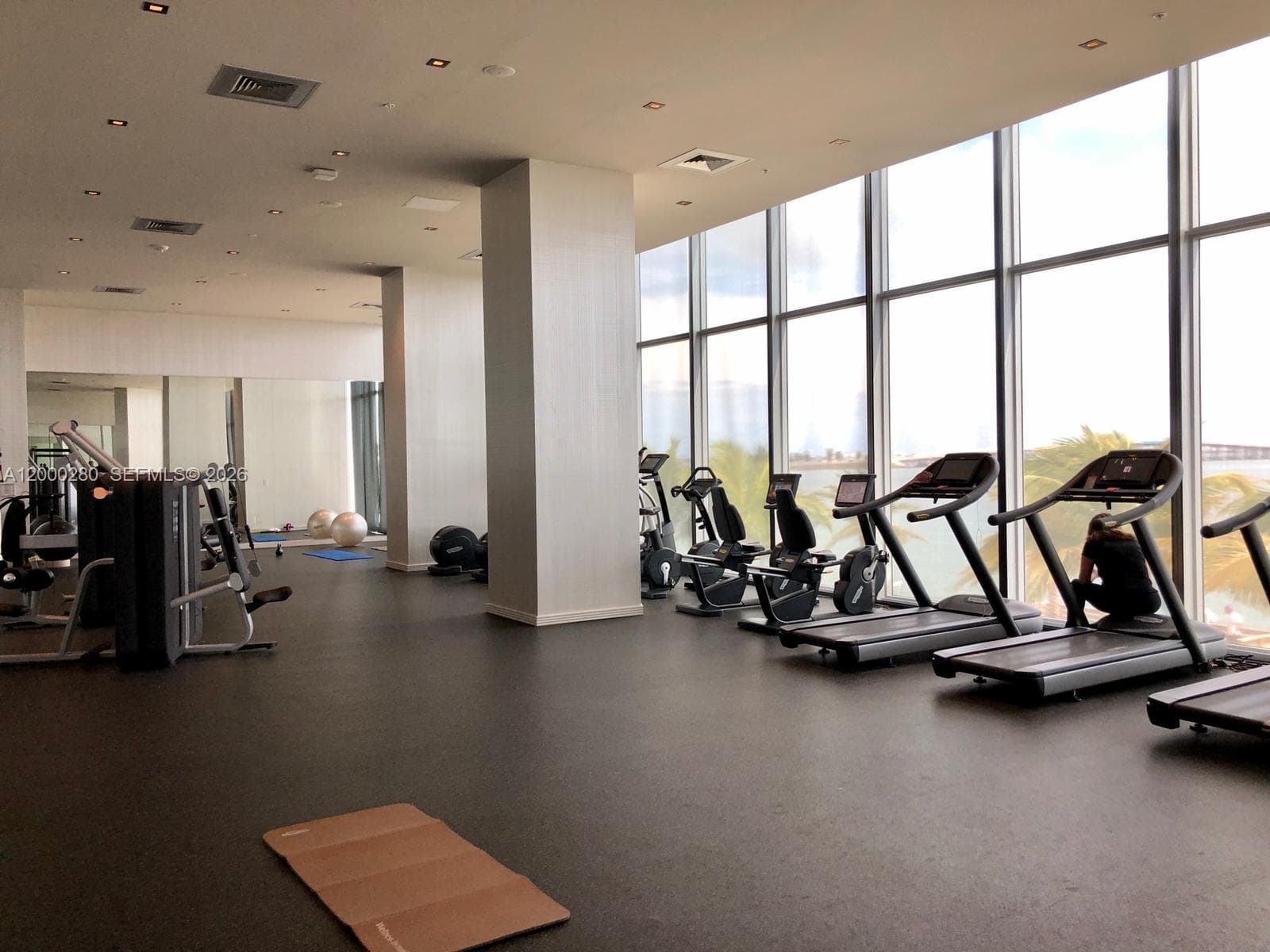 2900 NE 7 AVE # 2907, Miami FL 33137 — 32