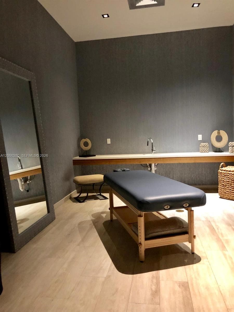 2900 NE 7 AVE # 2907, Miami FL 33137 — 40
