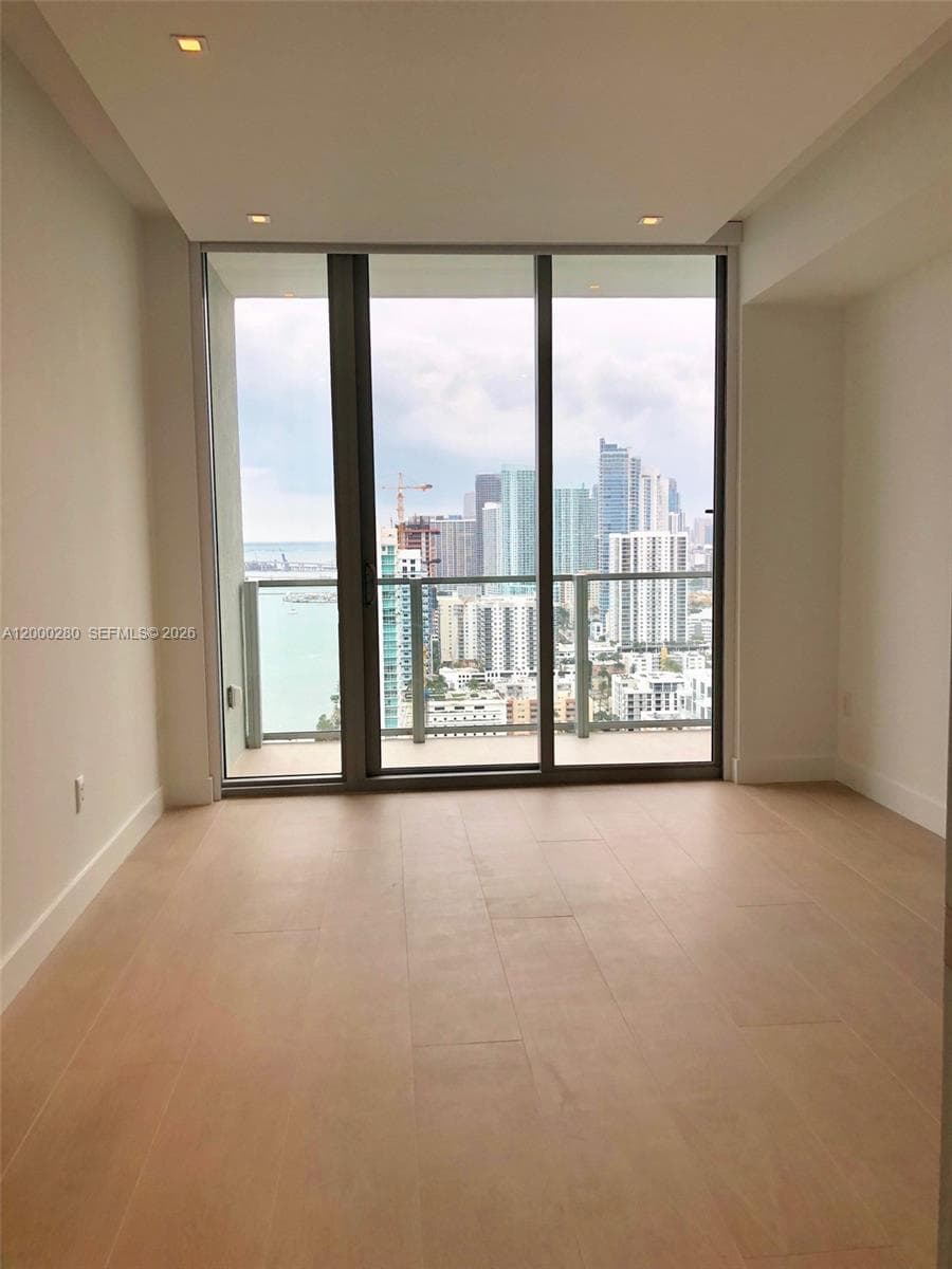2900 NE 7 AVE # 2907, Miami FL 33137 — 25