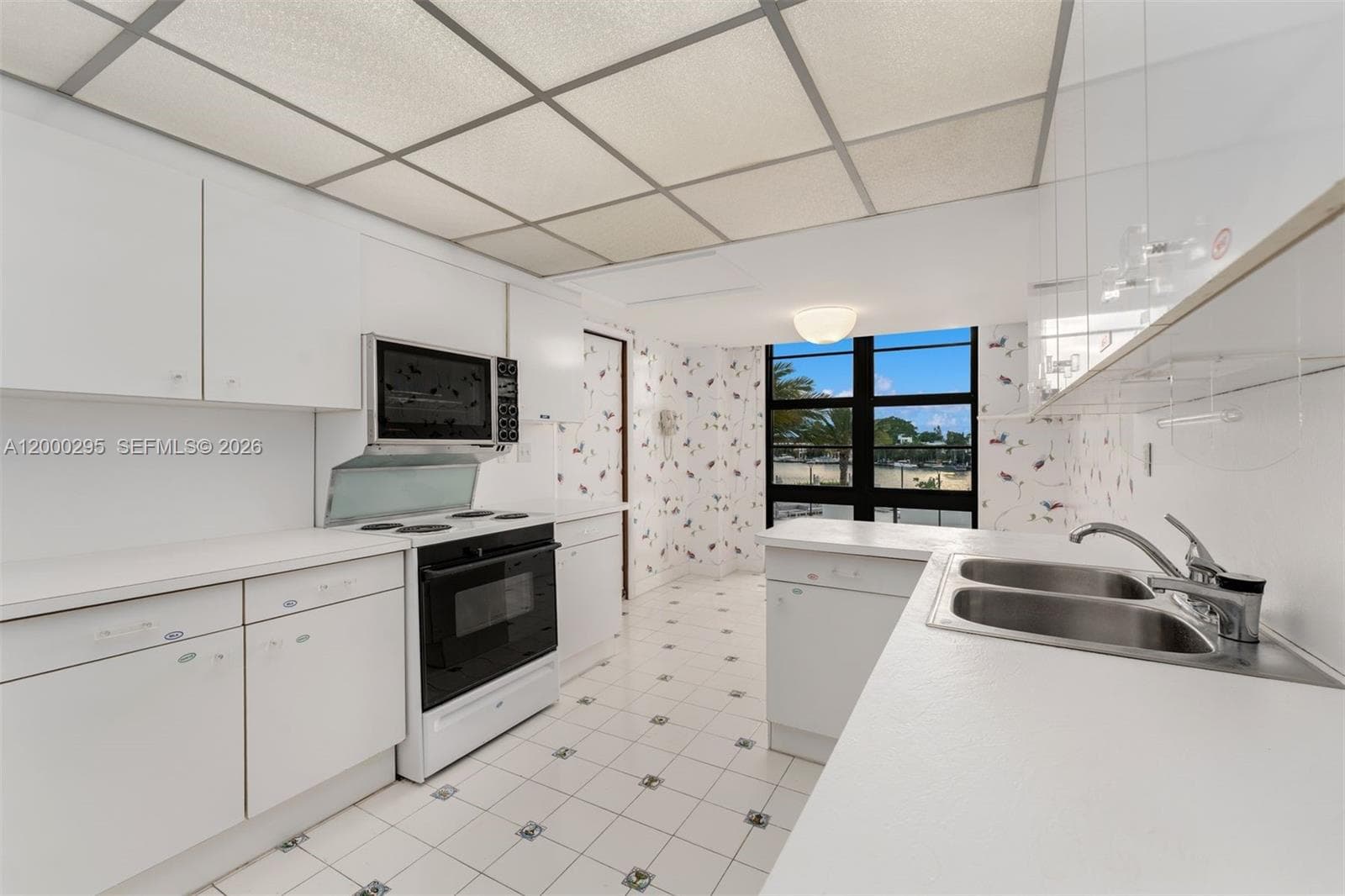 5500 Collins Ave # 304, Miami Beach FL 33140 — 10