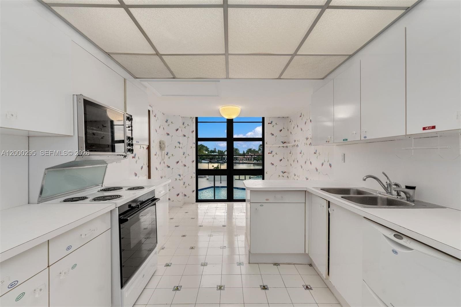 5500 Collins Ave # 304, Miami Beach FL 33140 — 8