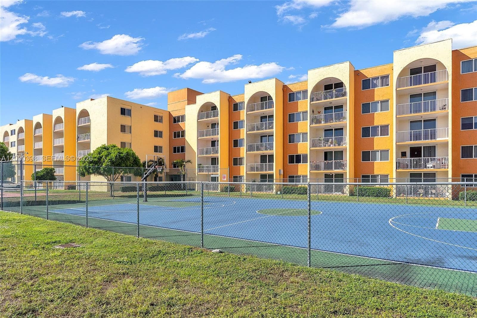 7010 NW 186th St # 410, Hialeah FL 33015 — 8