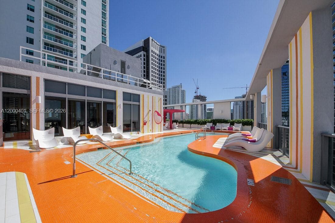 31 SE 6th St # 1206, Miami FL 33131 — 13