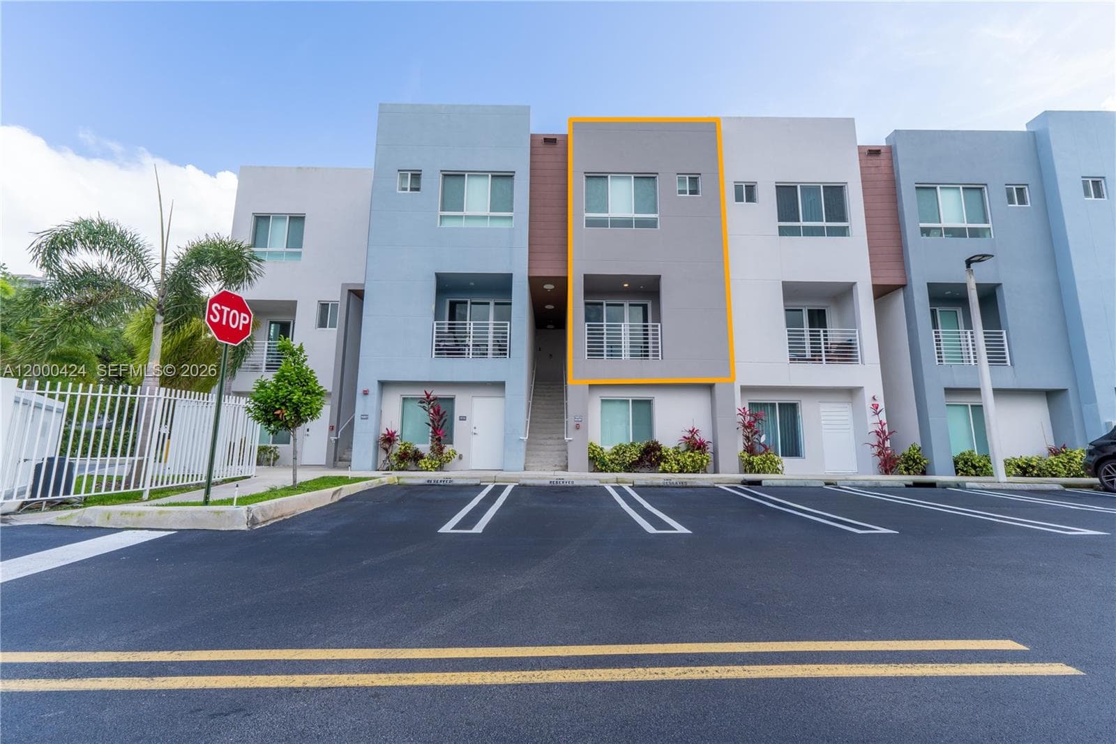 2505 NE 193rd St # 4215, Miami FL 33180 — 2