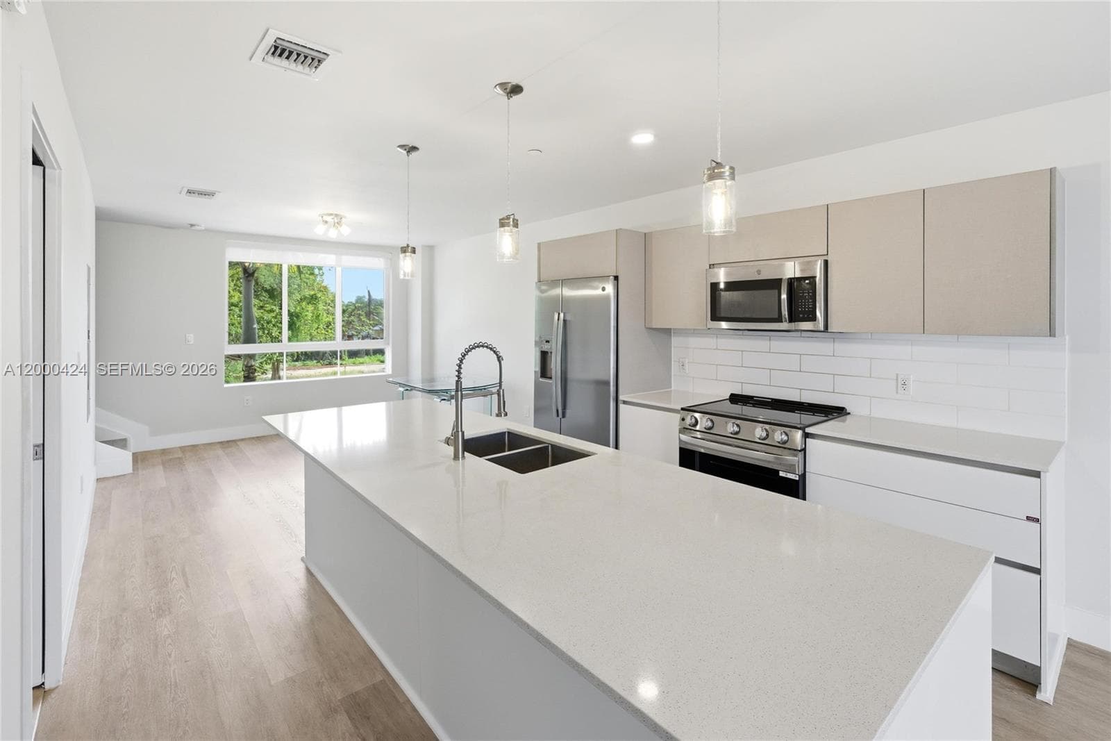 2505 NE 193rd St # 4215, Miami FL 33180 — 7