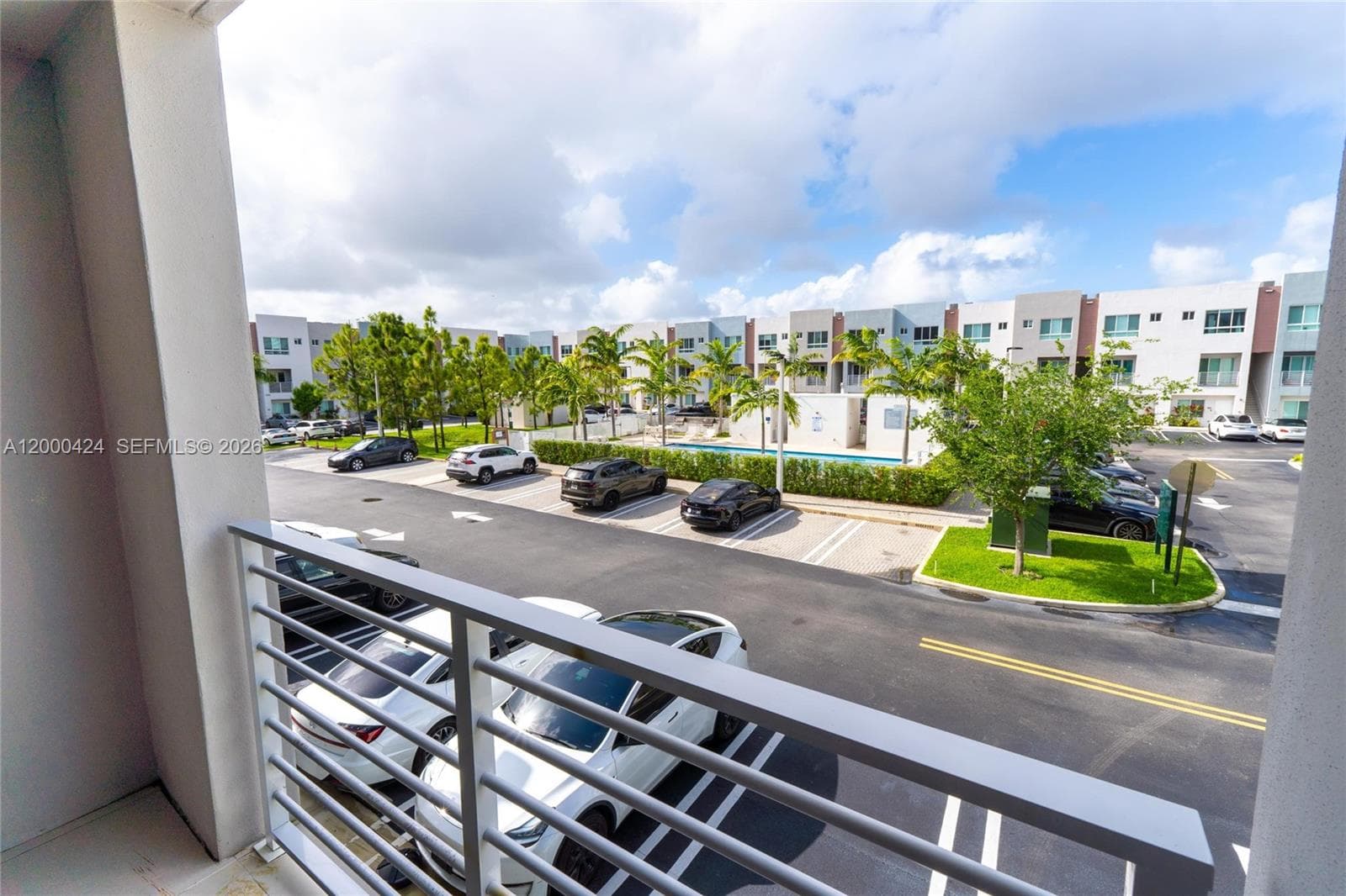 2505 NE 193rd St # 4215, Miami FL 33180 — 36