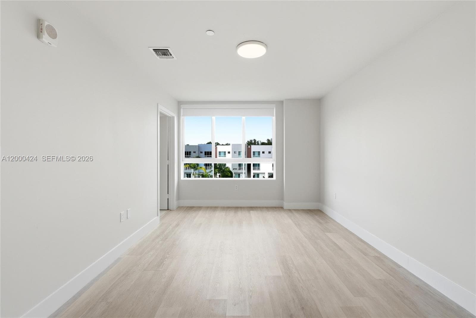 2505 NE 193rd St # 4215, Miami FL 33180 — 32