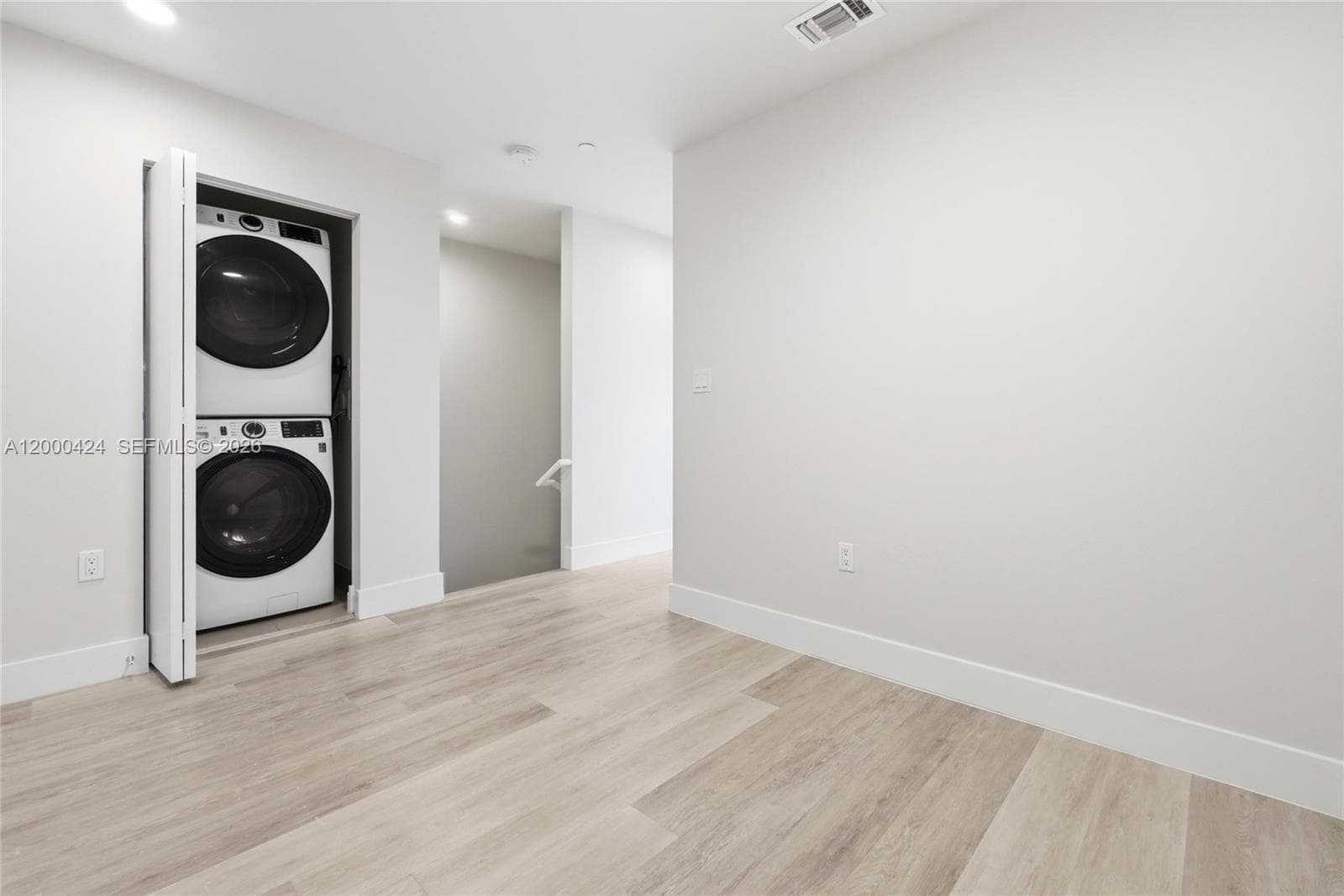2505 NE 193rd St # 4215, Miami FL 33180 — 35