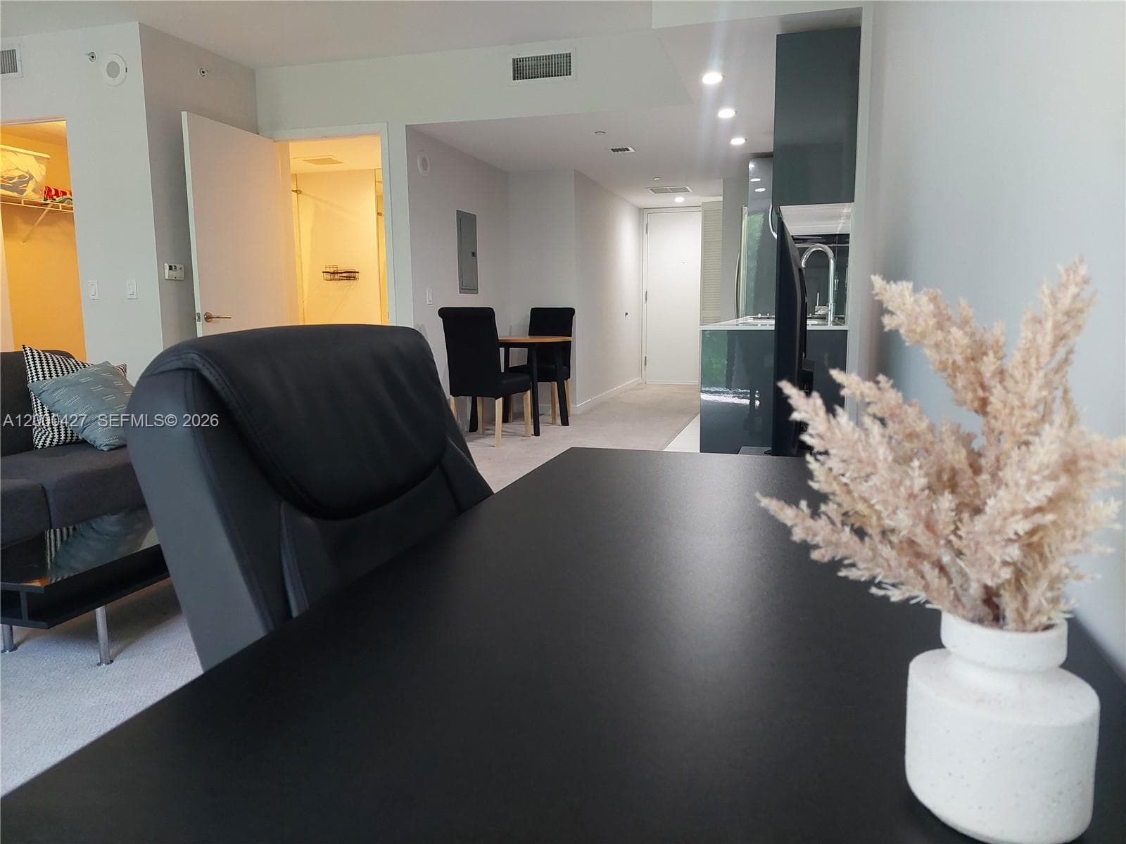 31 SE 6th St # 403, Miami FL 33131 — 1
