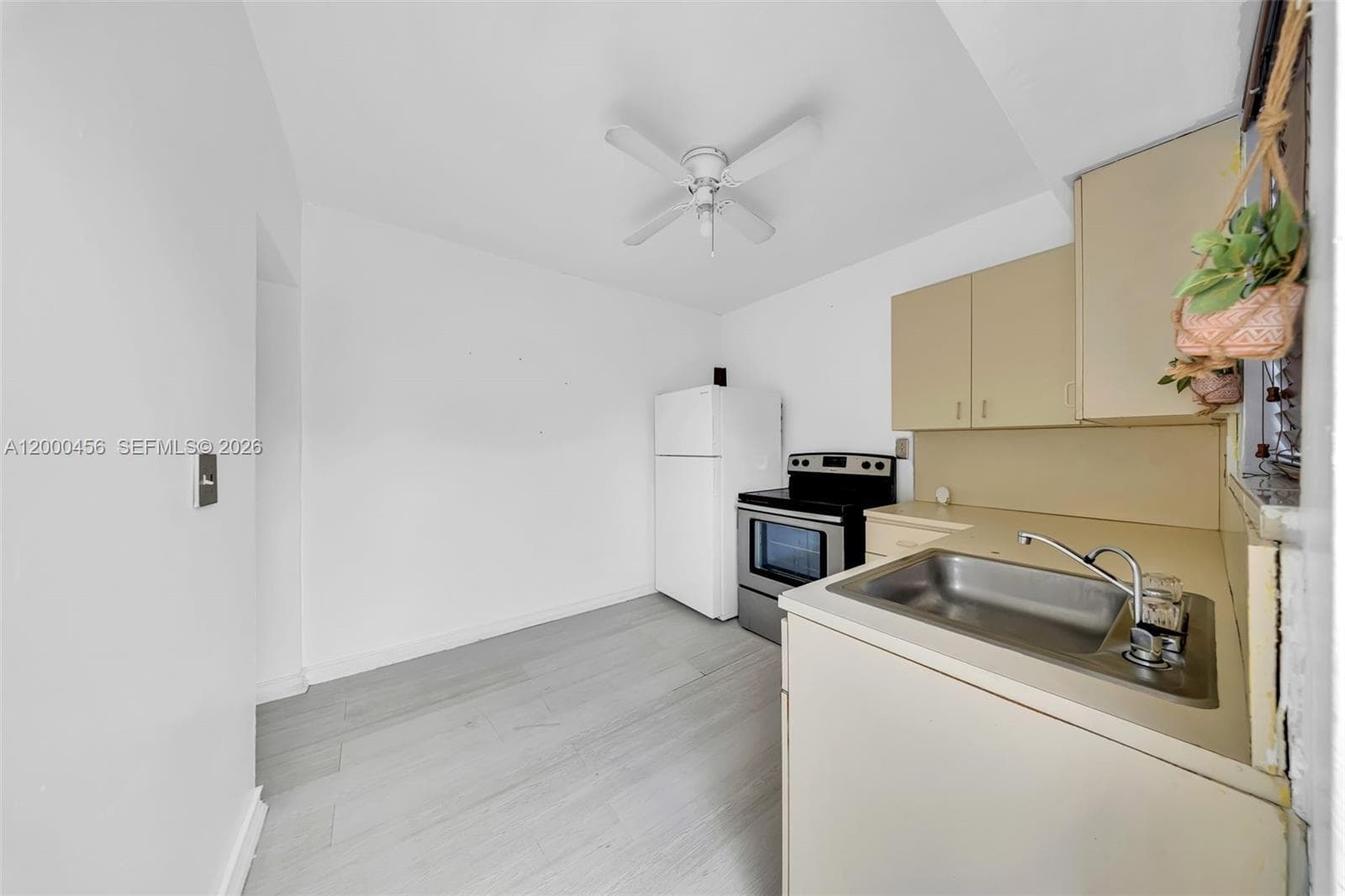 3030 NW 90th St, Miami FL 33147 — 30