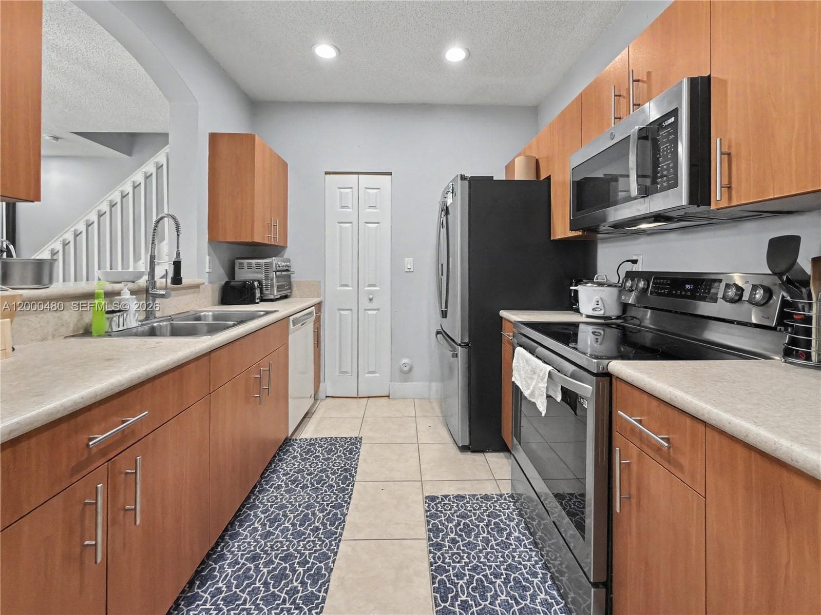 1033 NE 42nd Pl, Homestead FL 33033 — 4