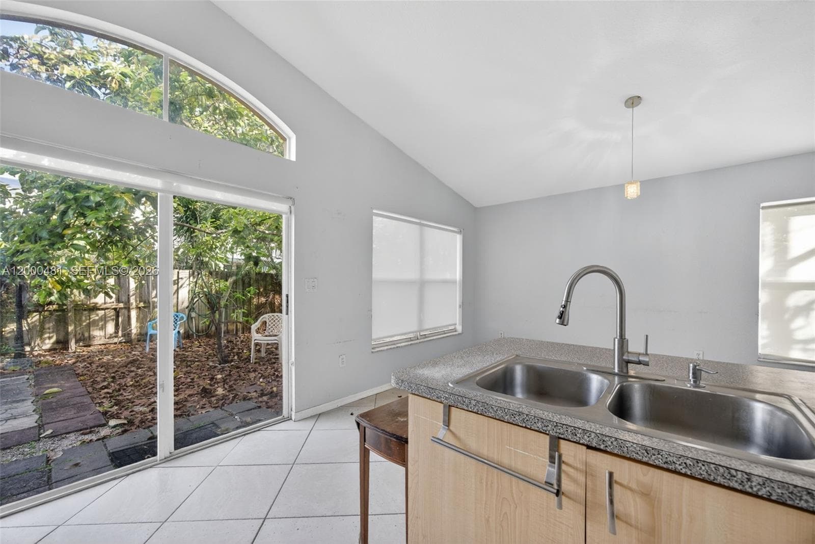 2073 SE 13th St, Homestead FL 33035 — 11