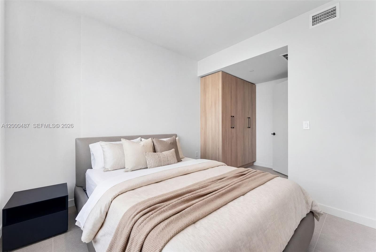121 NE 5 ST # 3112, Miami FL 33132 — 14