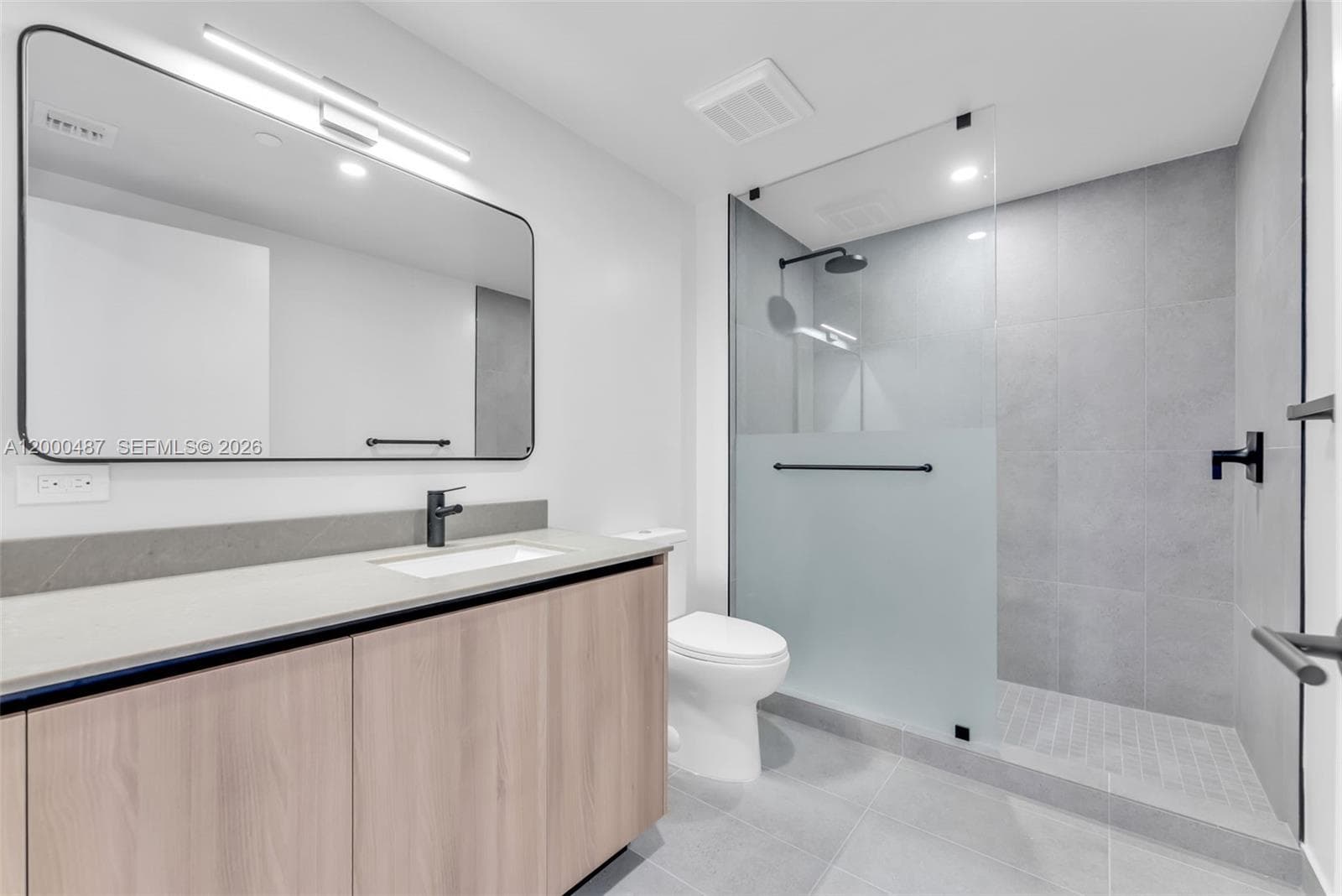 121 NE 5 ST # 3112, Miami FL 33132 — 11