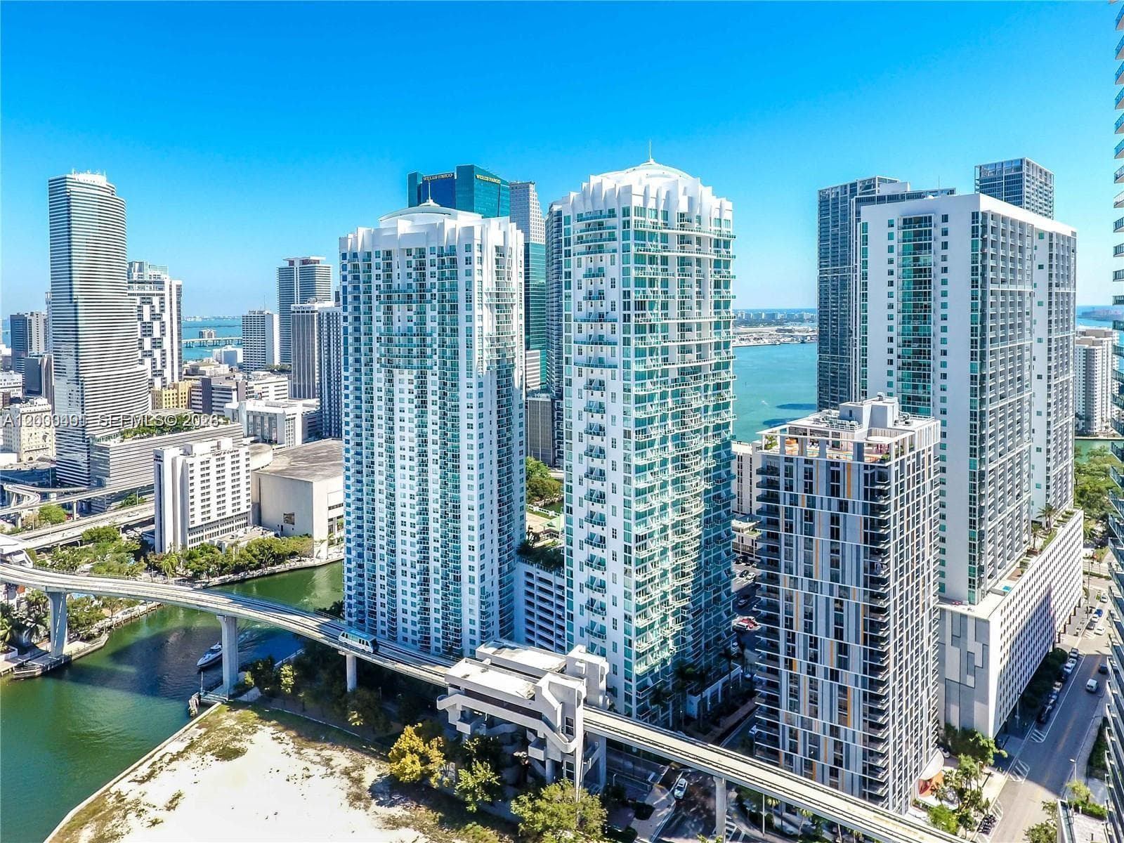 31 SE 5th St # 4212, Miami FL 33131 — 5