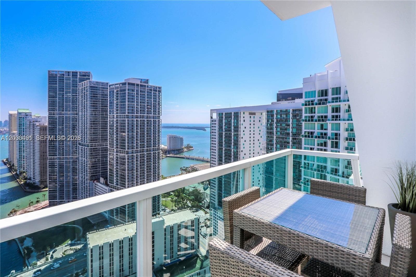 31 SE 5th St # 4212, Miami FL 33131 — 20