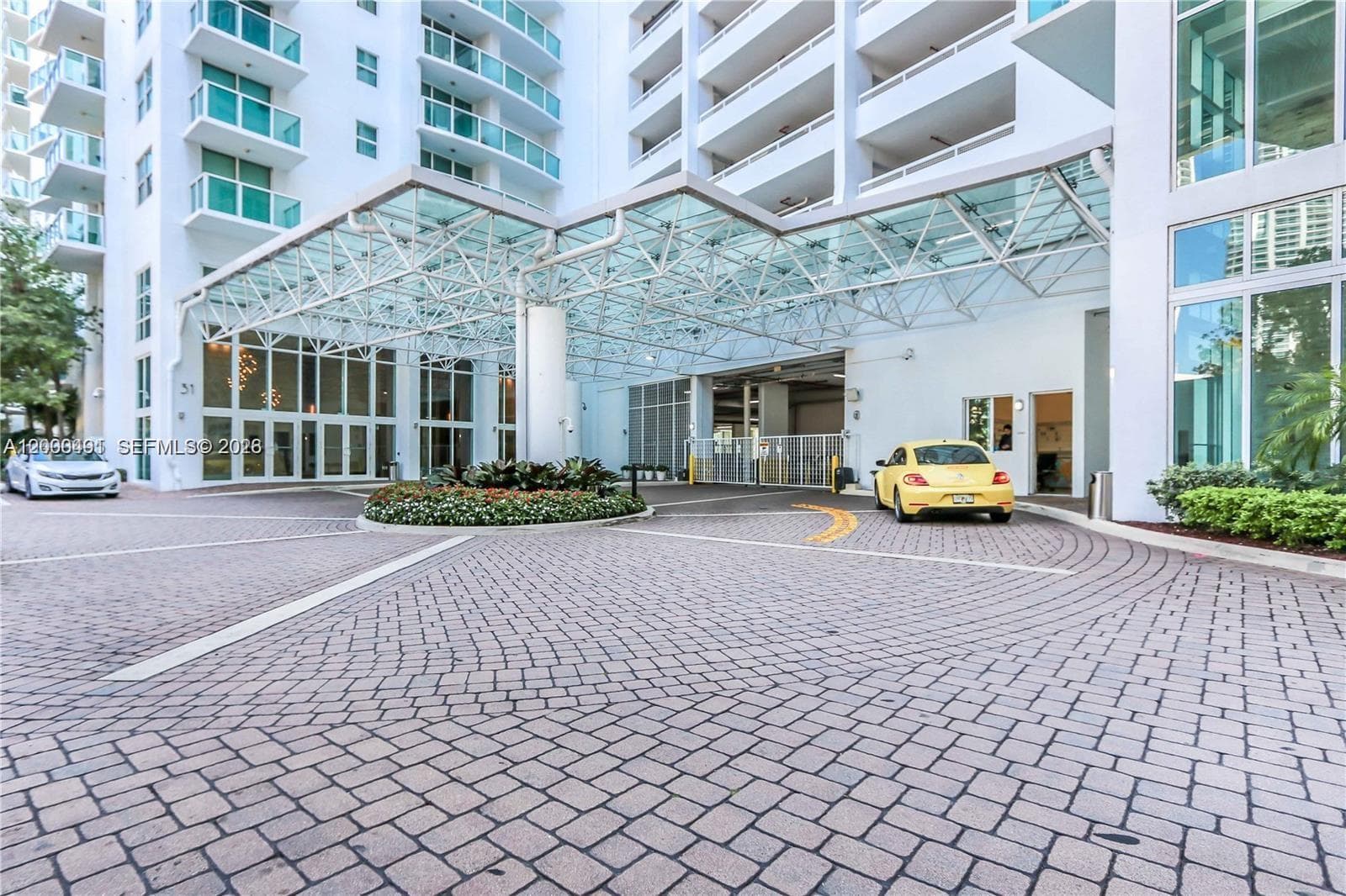 31 SE 5th St # 4212, Miami FL 33131 — 10