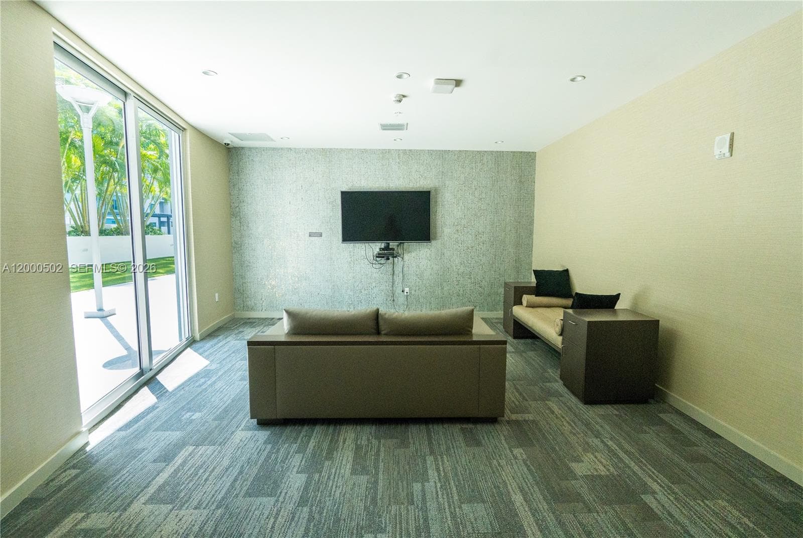 1010 SW 2nd Ave # 606, Miami FL 33130 — 46