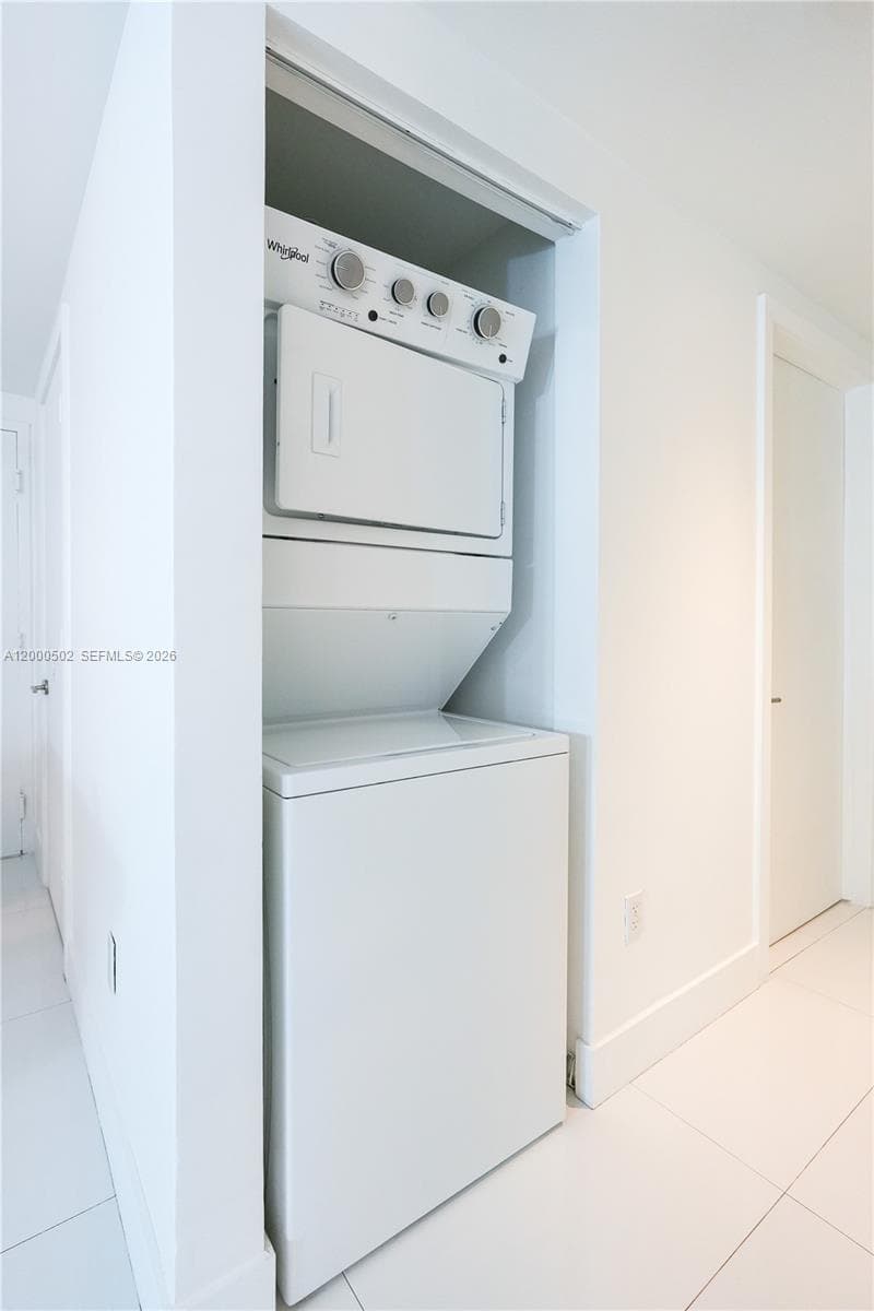 1010 SW 2nd Ave # 606, Miami FL 33130 — 5