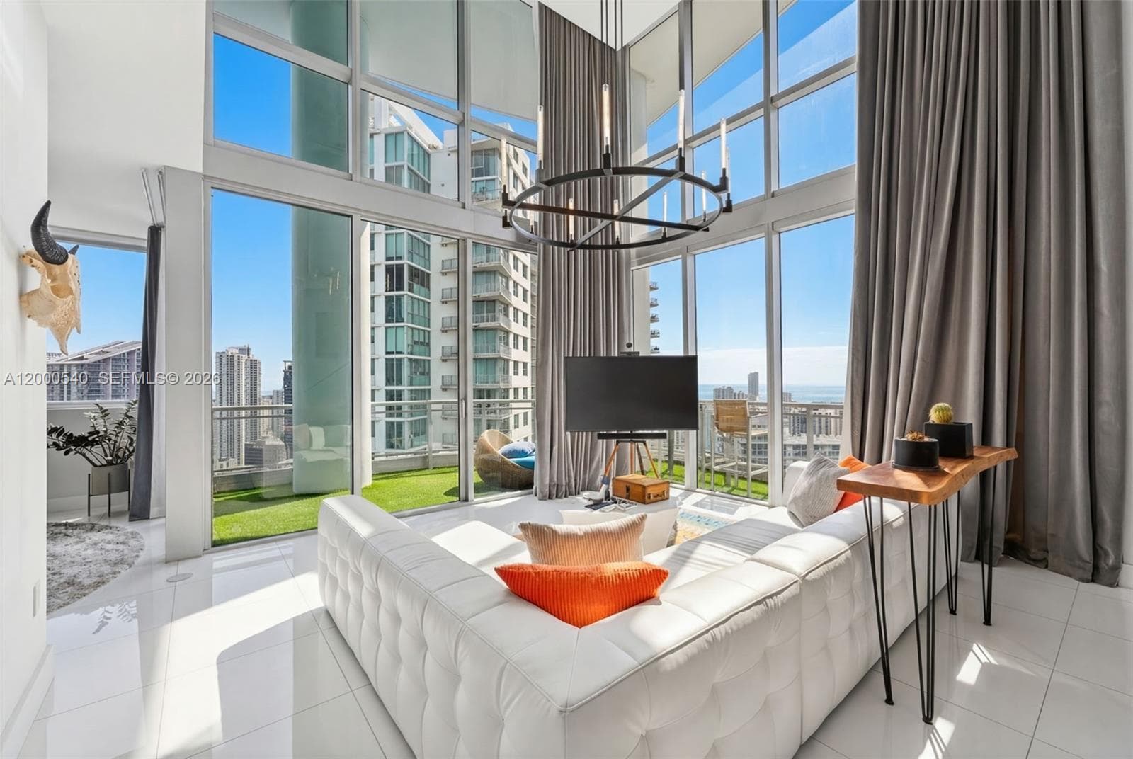 90 SW 3rd St # 12, Miami FL 33130 — 2
