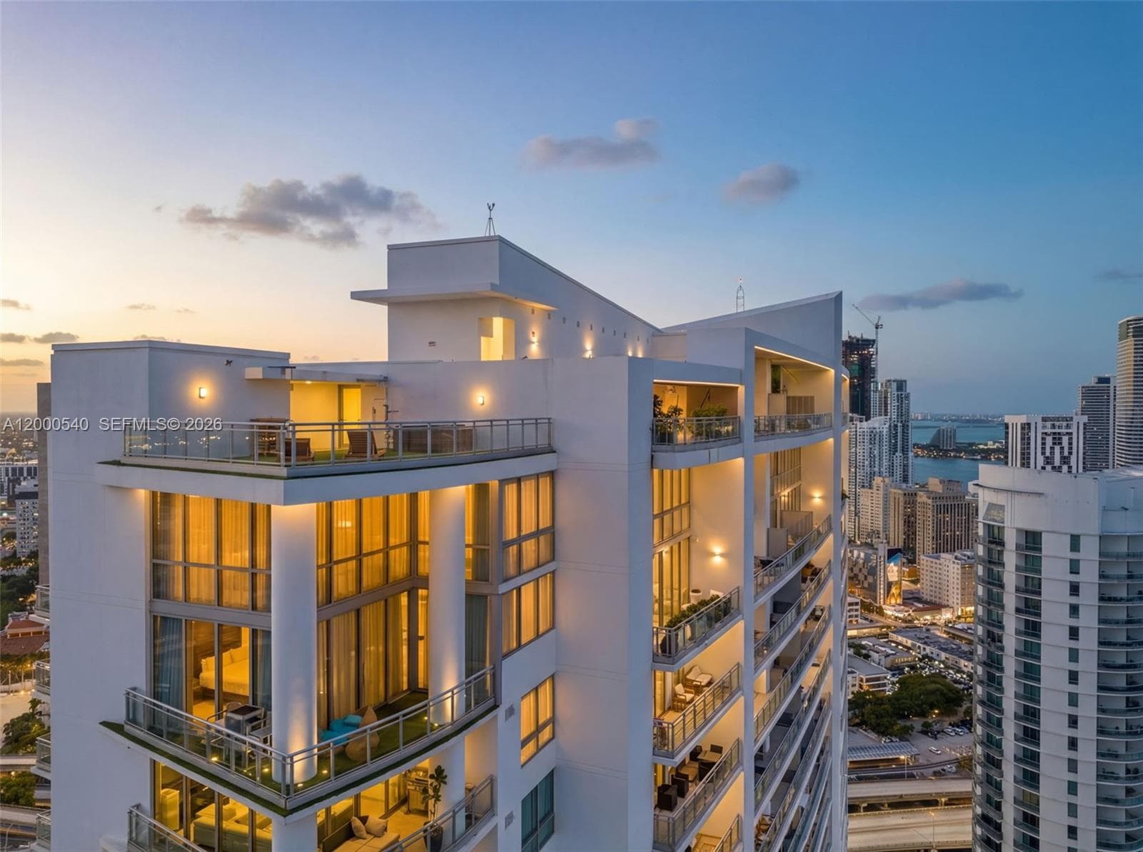 90 SW 3rd St # 12, Miami FL 33130 — 12
