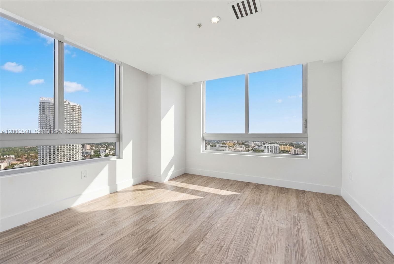 90 SW 3rd St # 12, Miami FL 33130 — 32