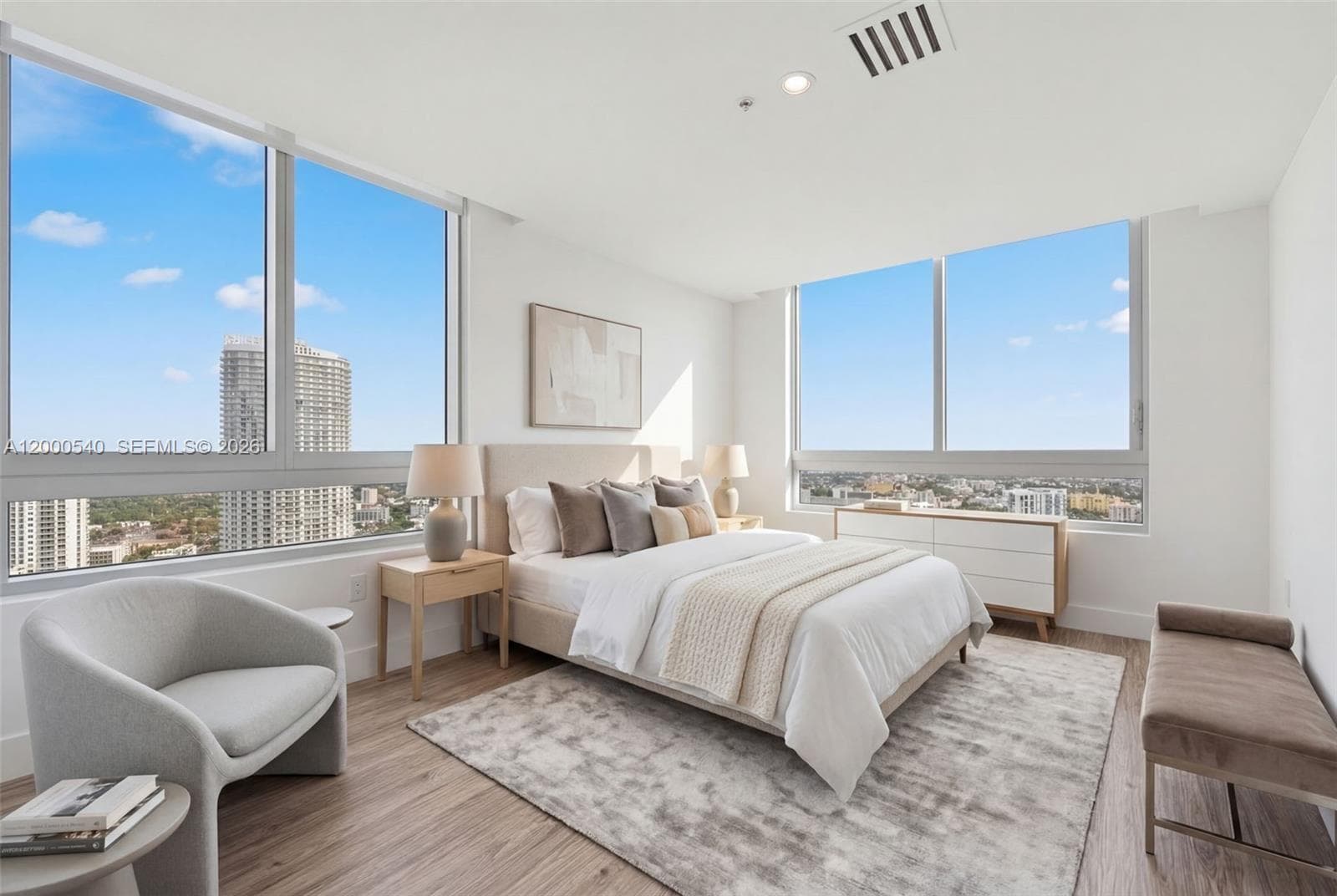 90 SW 3rd St # 12, Miami FL 33130 — 33