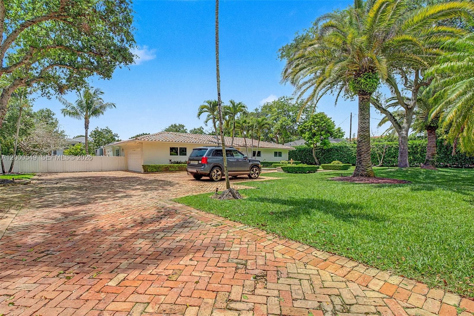 7230 SW 104th St, Pinecrest FL 33156 — 33
