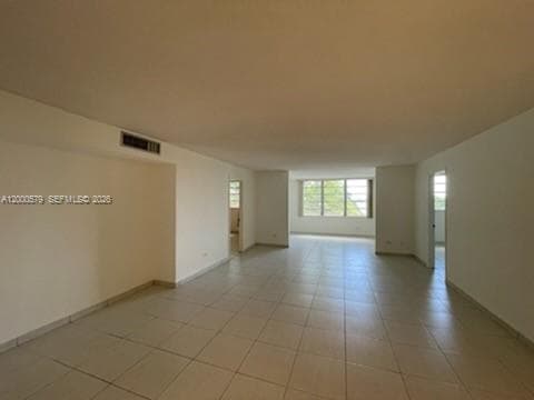 Royal Oaks Condo, Miami, FL — 2