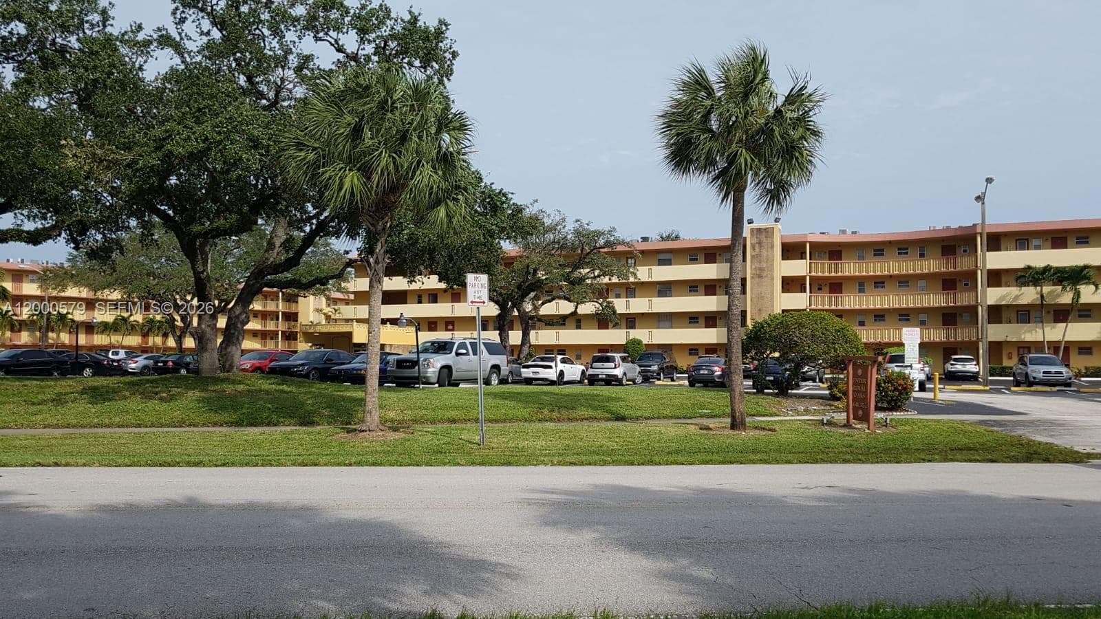 Royal Oaks Condo, Miami, FL — 1