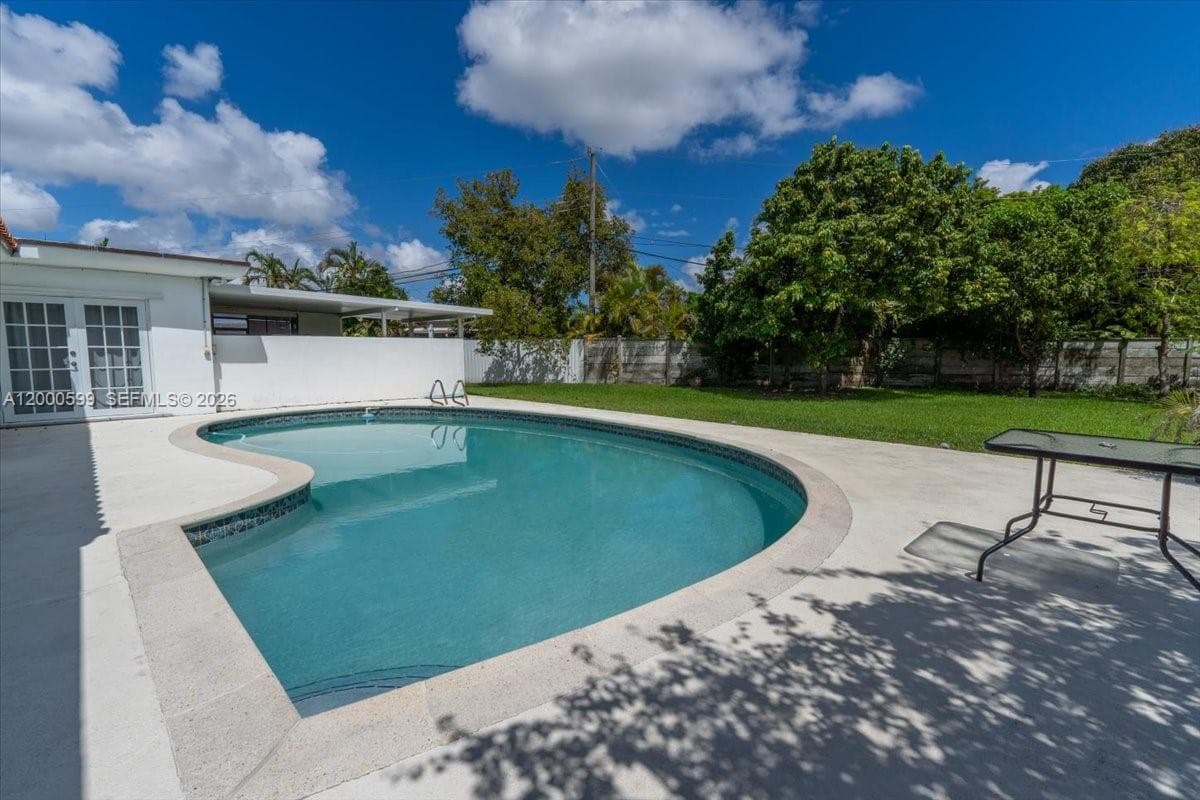 8197 W 14th Ct, Hialeah FL 33014 — 2