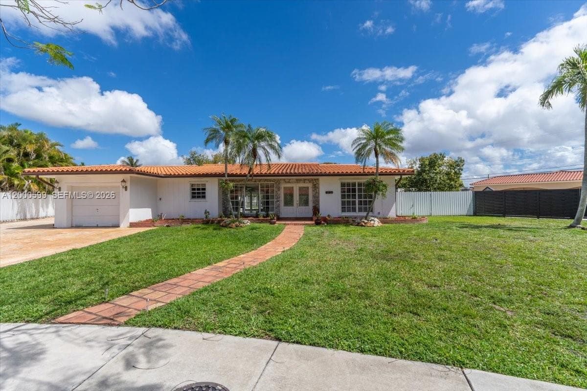 8197 W 14th Ct, Hialeah FL 33014 — 41