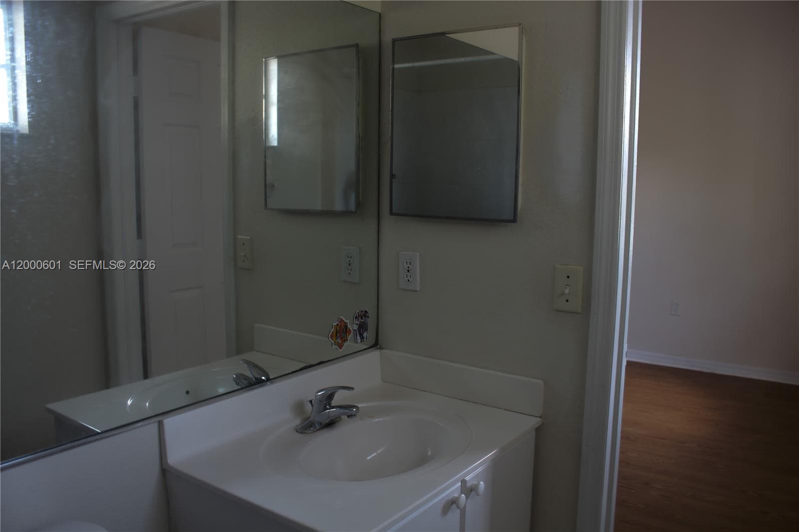 6962 NW 179th St # 6, Hialeah FL 33015 — 16