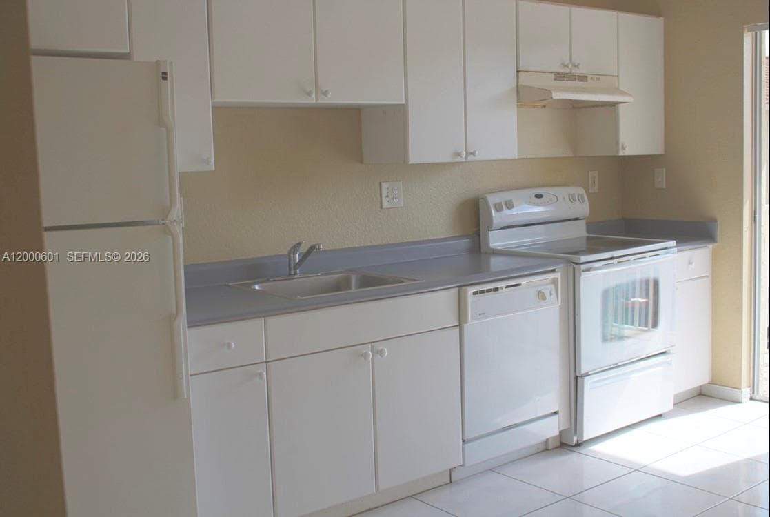 6962 NW 179th St # 6, Hialeah FL 33015 — 3