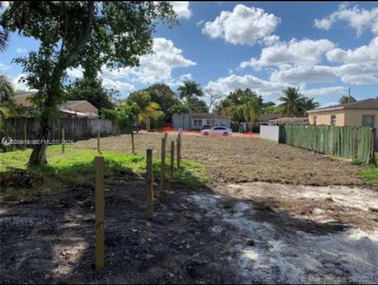 601 sw 44th ct, Miami FL 33134 — 5