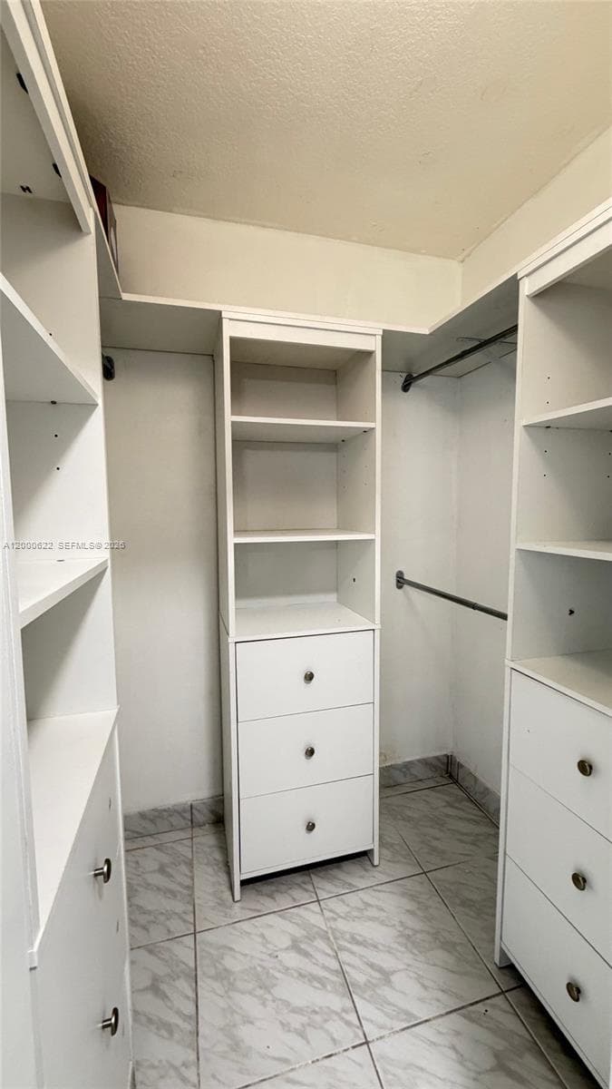 14861 SW 173rd St, Miami FL 33187 — 12