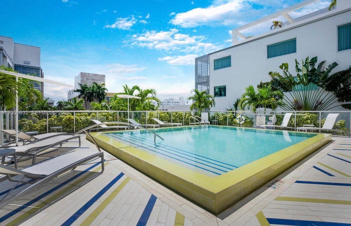 1700 Meridian Ave # 208, Miami Beach FL 33139 — 23