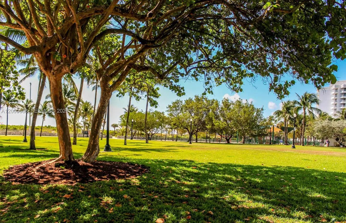2615 Collins Ave # 37, Miami Beach FL 33140 — 16