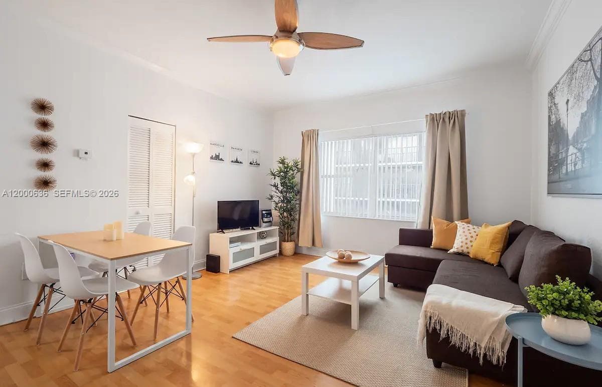 2615 Collins Ave # 37, Miami Beach FL 33140 — 1