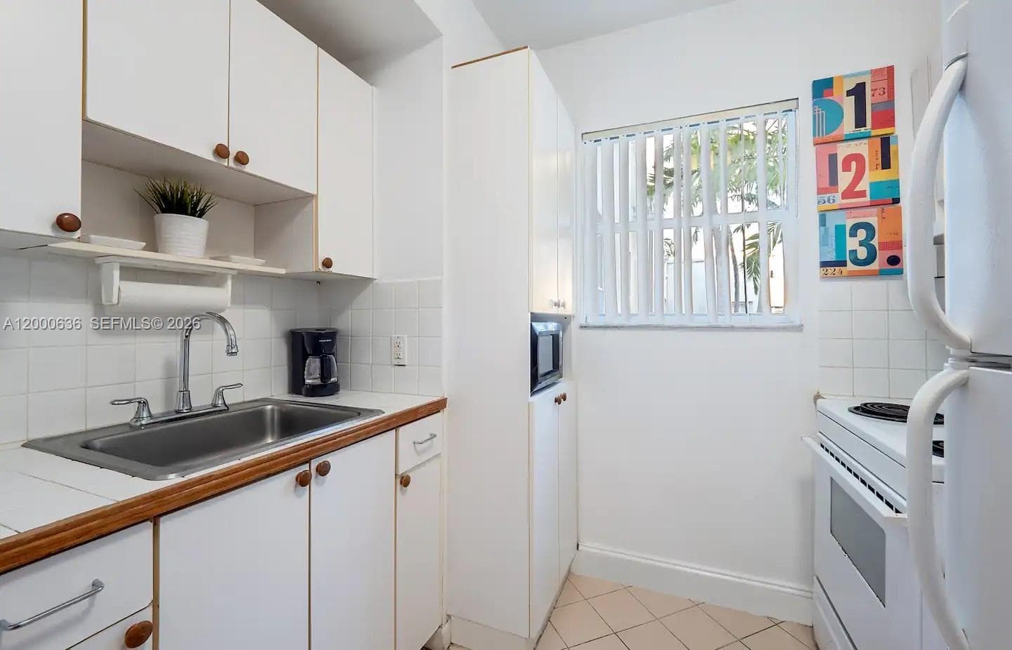 2615 Collins Ave # 37, Miami Beach FL 33140 — 4