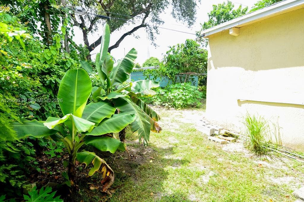298 NW 104th St, Miami FL 33150 — 14