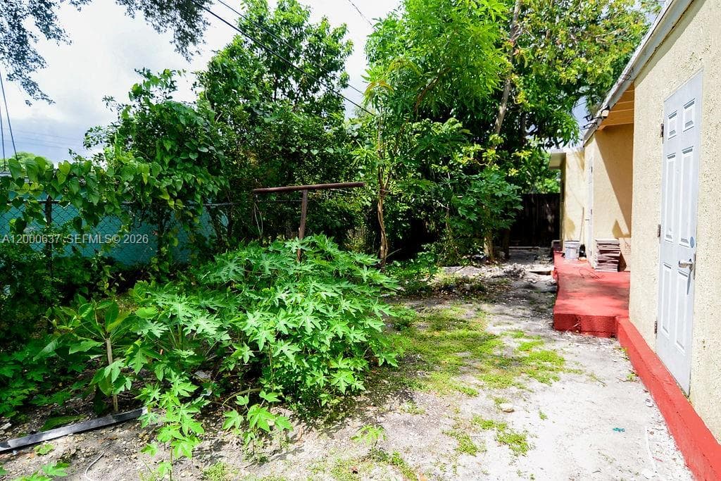 298 NW 104th St, Miami FL 33150 — 15