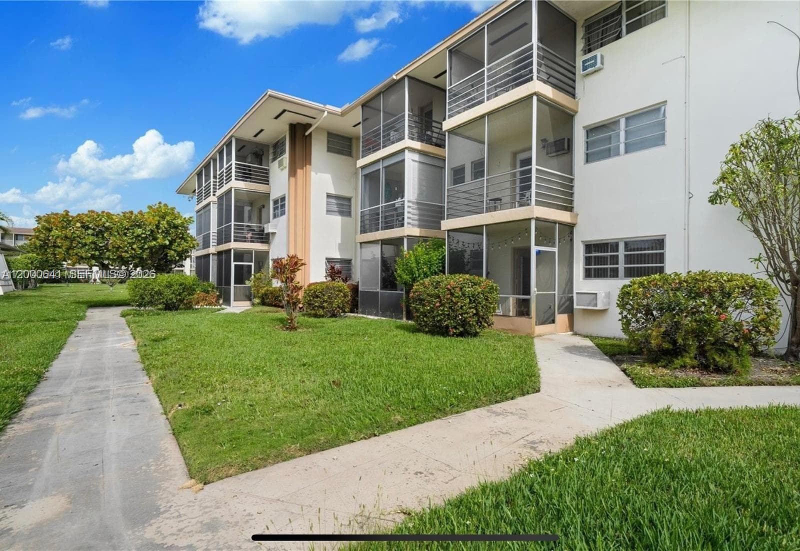 16900 NE 14 # 109, Miami FL 33162 — 23